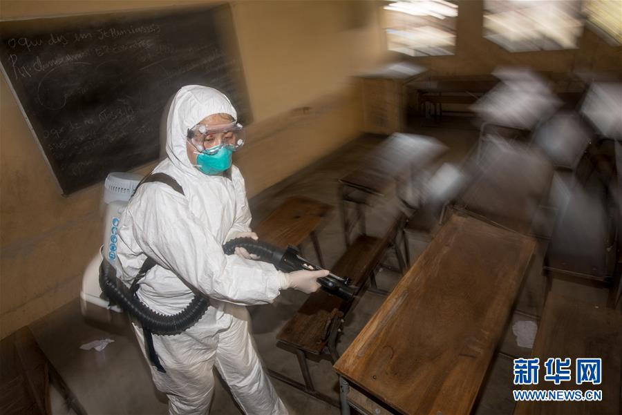 （國際·圖文互動(dòng)）（2）與時(shí)間賽跑——中國救援隊(duì)成為莫桑比克災(zāi)后防疫重要力量