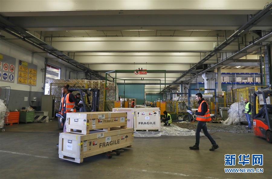 (國際·圖文互動(dòng))(1)意大利返還中國流失文物藝術(shù)品終踏“回家路”