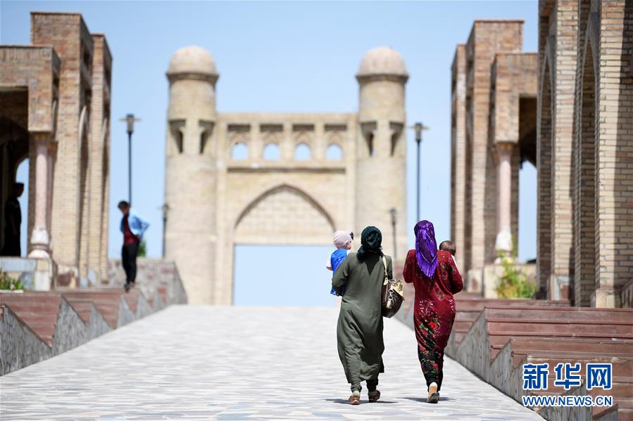 （國(guó)際）（6）探訪(fǎng)吉薩爾城堡