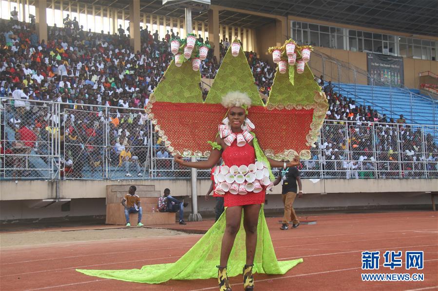 (國(guó)際·圖文互動(dòng))(5)通訊:中國(guó)啤酒節(jié)走進(jìn)非洲海濱城市