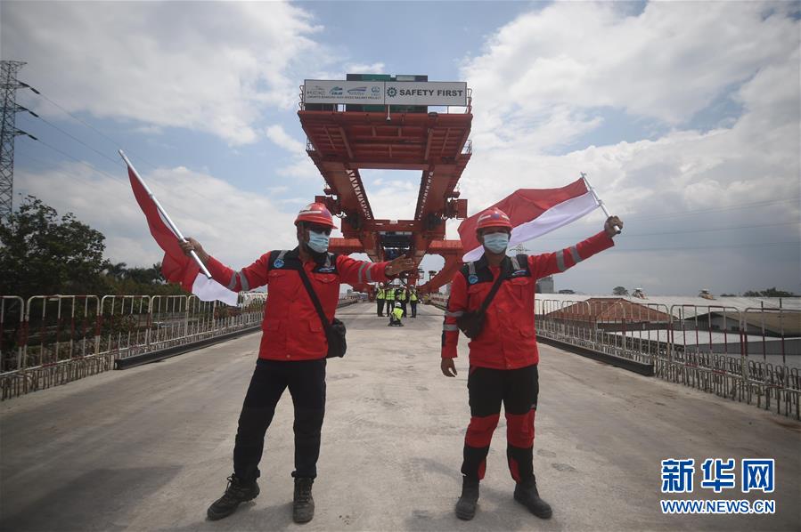 (國(guó)際·圖文互動(dòng))(7)雅萬(wàn)高鐵全線(xiàn)開(kāi)始持續(xù)架梁