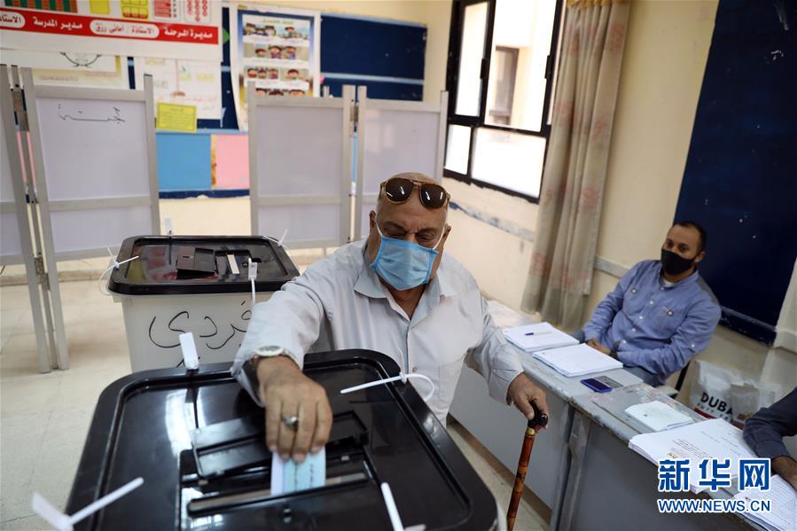 (國(guó)際)(5)埃及議會(huì)下院選舉開(kāi)始第二階段國(guó)內(nèi)投票