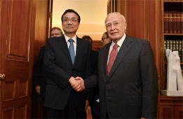 李克強(qiáng):中國(guó)將希臘視為好朋友、好伙伴