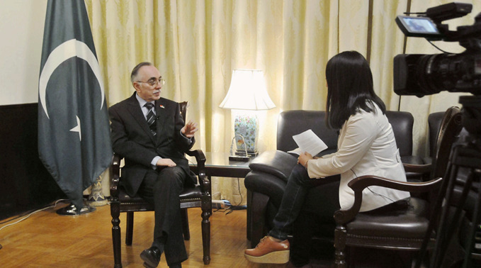 哈立德：我熱愛(ài)中國(guó)文化，喜歡和中國(guó)人一起談天說(shuō)地