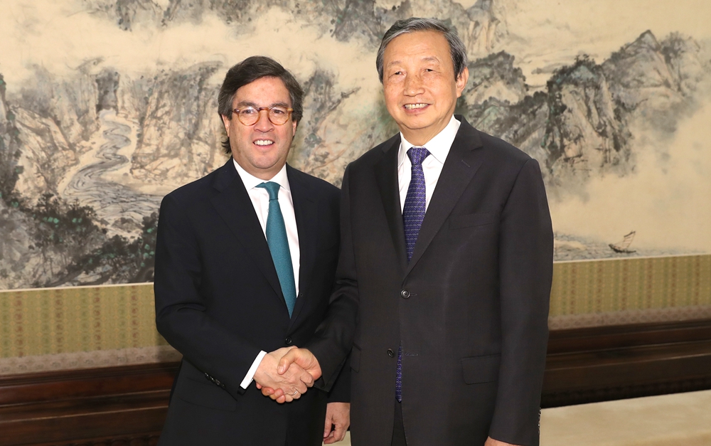 馬凱會(huì)見(jiàn)美洲開發(fā)銀行行長(zhǎng)莫雷諾