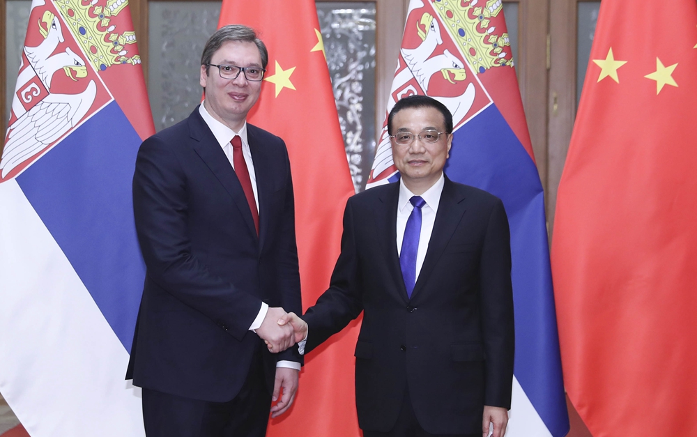 李克強(qiáng)會(huì)見(jiàn)塞爾維亞總理、當(dāng)選總統(tǒng)武契奇