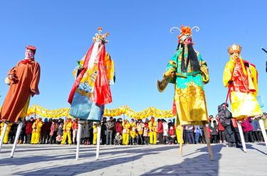 甘肅張掖:排練社火迎春節(jié)