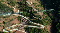 新華全媒+｜高鐵時代，大涼山鐵軌上流淌“慢幸福”