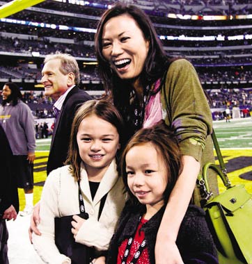 鄧文迪離婚，坊間解讀越發(fā)“狗血”